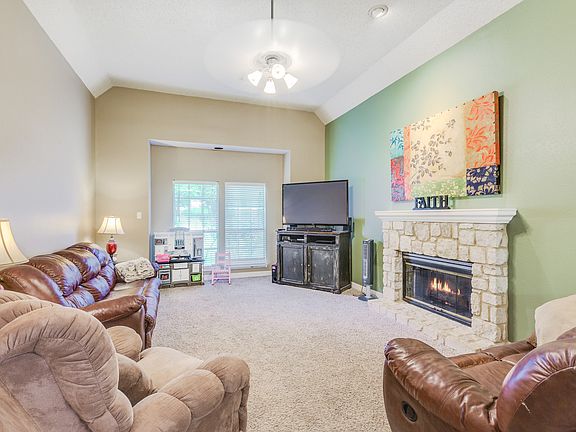 5th image of 3417 River Oaks Dr