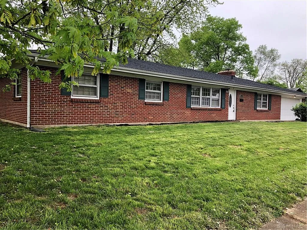 430 Madison Ave photo 1