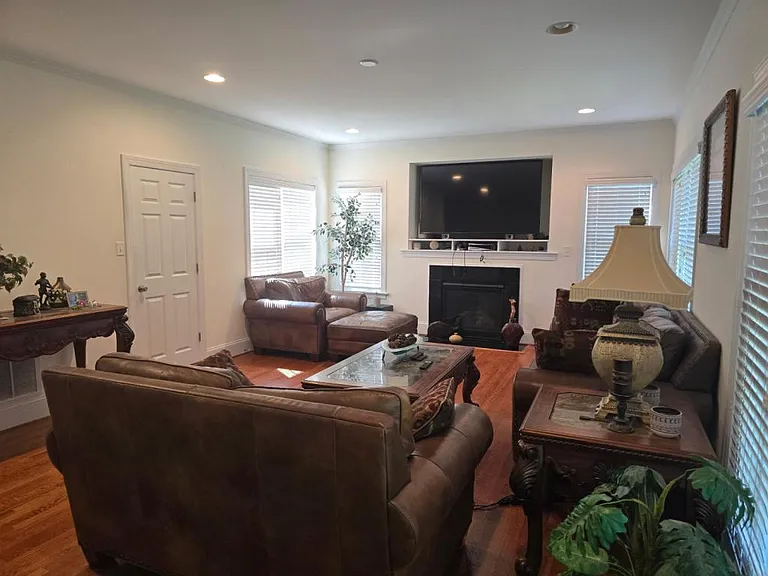 2017 Grey Oaks Park Ln — Photo 5