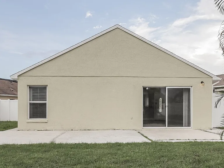 2408 Sonja Ct — Photo 16