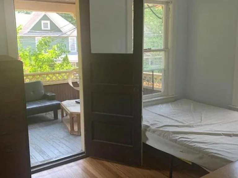 9 Cedar St — Photo 10