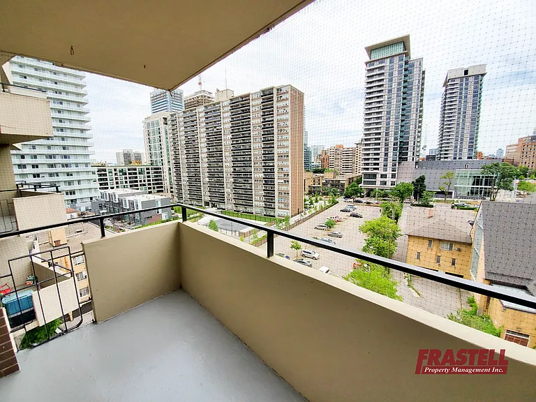 55 Erskine Ave — Photo 24