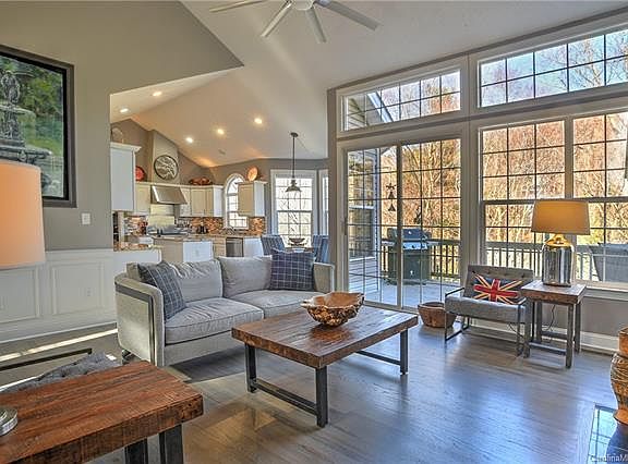 4th image of 113 Hibiscus Ln