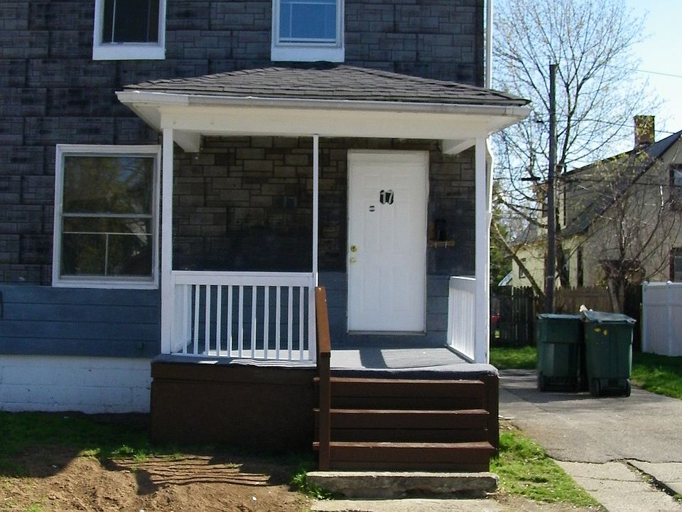 17 Ludwig Park Front_10242014