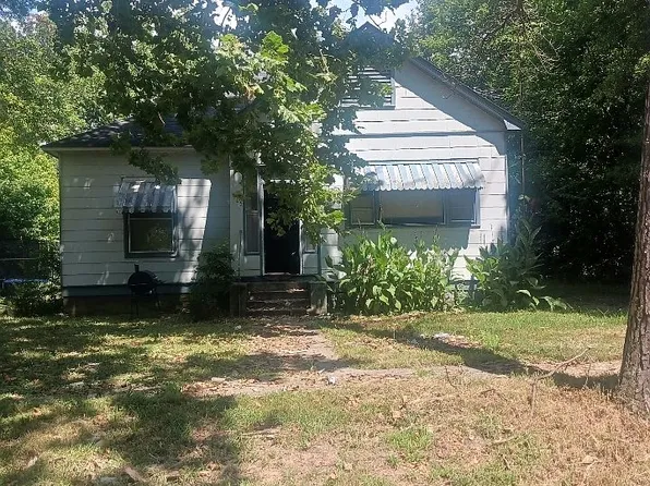 705 Central St, Earle, AR 72331