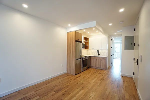 Rented by Rennit Inc. | media 28