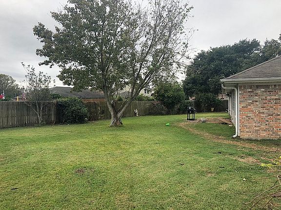 3rd image of 497 Mazur Dr