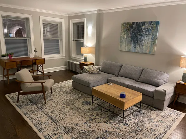 5526 N Artesian Ave APT 1, Chicago, IL 60625