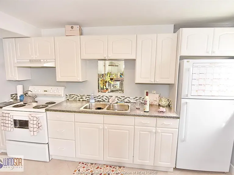1003 Silverdale Dr #B — Photo 13