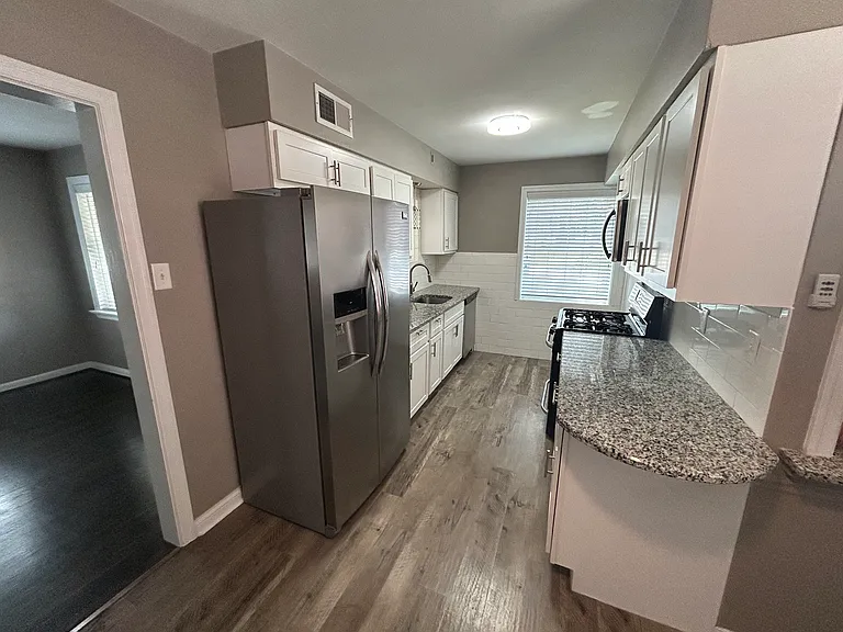 7521 Hoover Ave — Photo 5