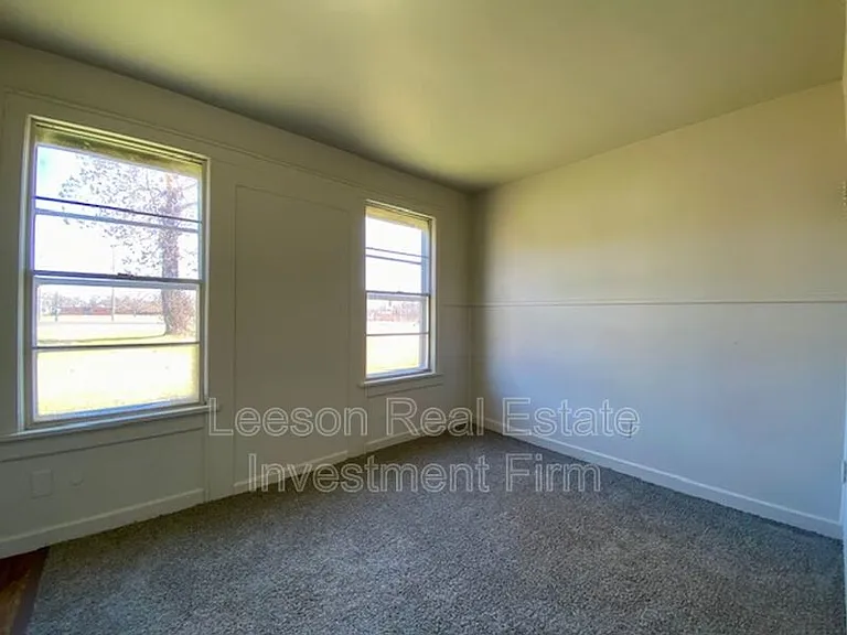 547 Wyche St — Photo 8