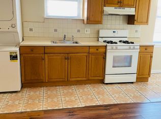 1356 N 2nd St FLOOR 2, Philadelphia, PA 19122