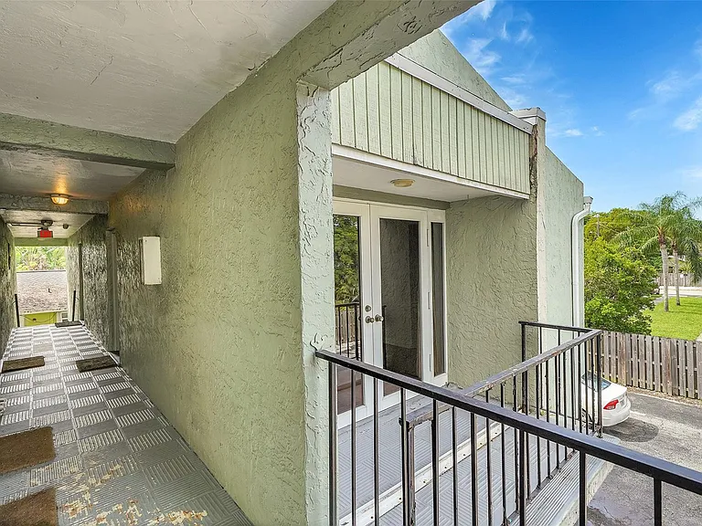 1005 SW 15th Ave #10 — Photo 21