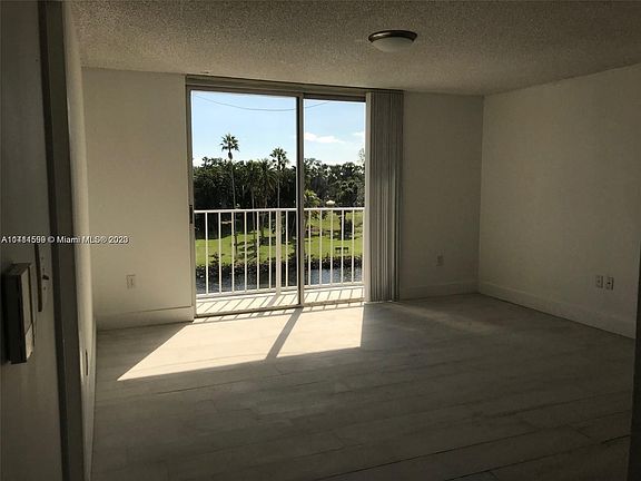 3rd image of 1740 NW North River Dr APT 520