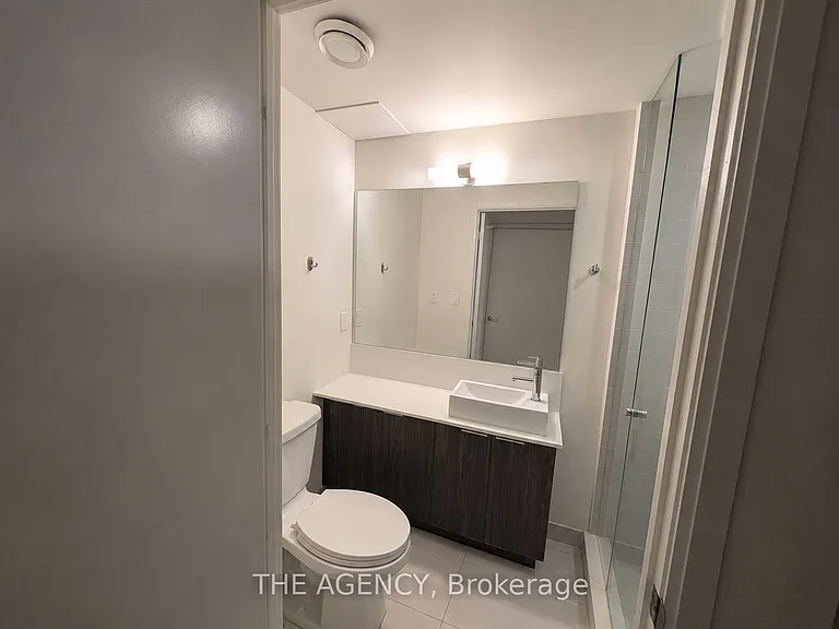 27 Bathurst St #1415W — Photo 5
