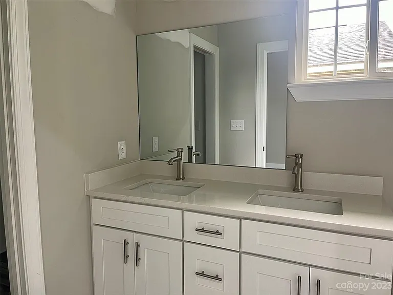 3425 Mable Hubbard Dr — Photo 10