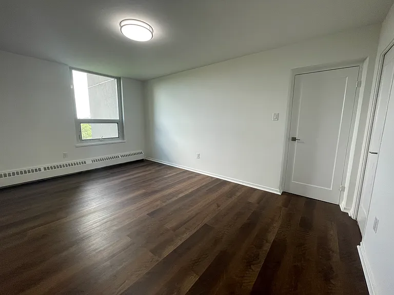 370 Ridelle Ave — Photo 46