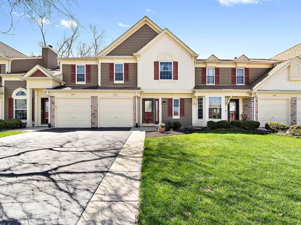 1512 Apple Grove Ln, Westmont, IL 60559