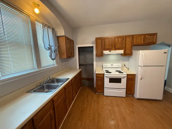 40 Abbott St APT B, Plains, PA 18705