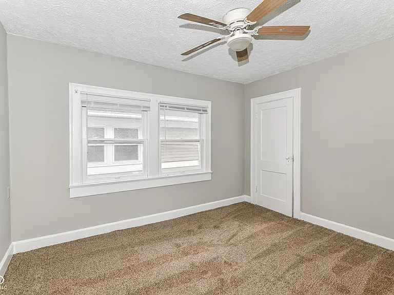 3041 Broadway St — Photo 27
