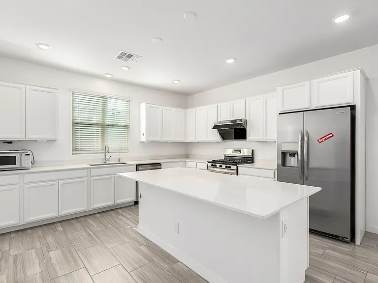 1131 E Marlin Dr — Photo 8