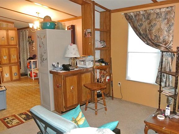 4th image of 192 Tammy Wynette Dr