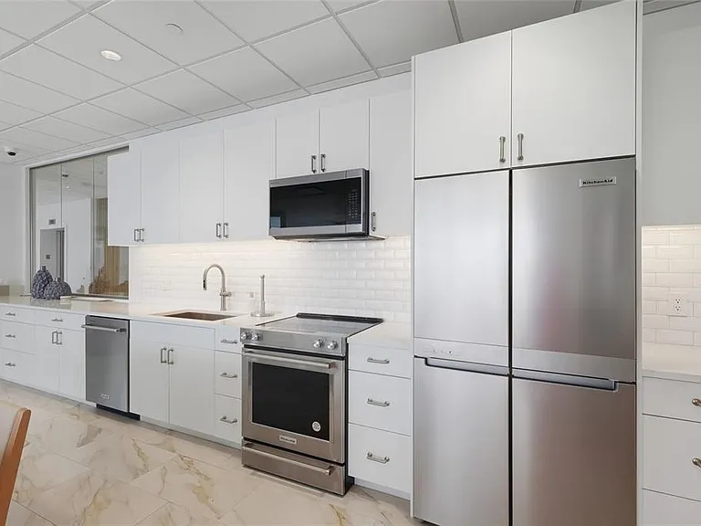 1750 Benjamin Franklin Dr #9B — Photo 32