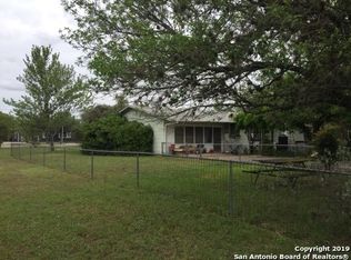 801 Evergreen, Comfort, TX 78013