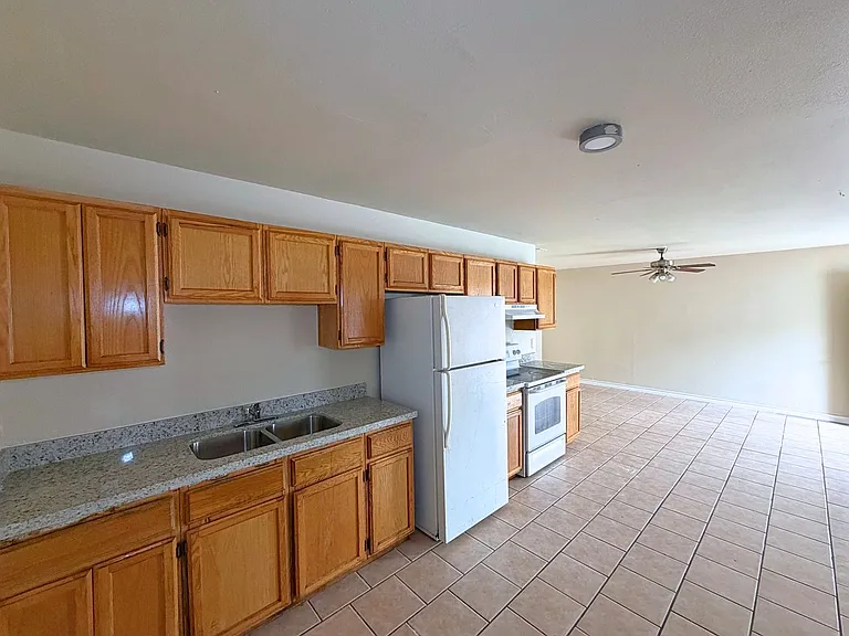 513 Shiloh Dr — Photo 7