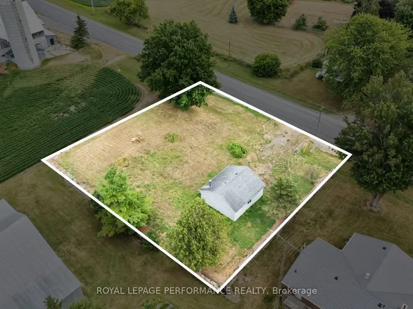 12023 County Road 5 Rd, North Dundas, ON K0C 2H0