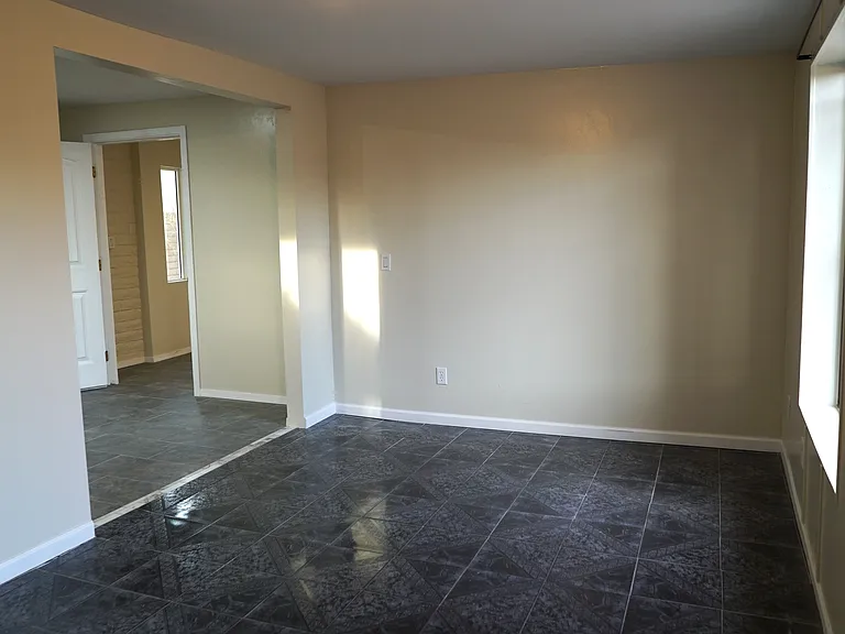 951 W Oahu Pl — Photo 12