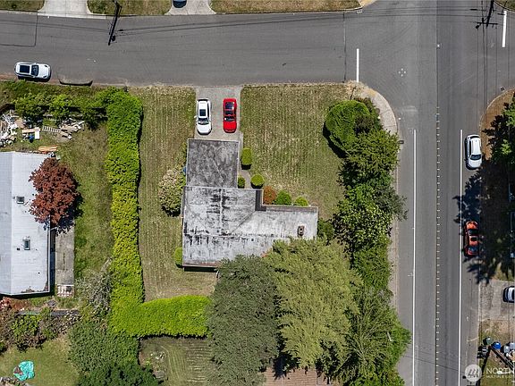 4th image of 15604 SE 26th St