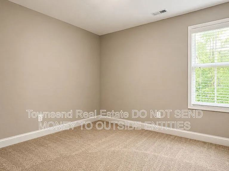 621 Blawell Cir — Photo 26