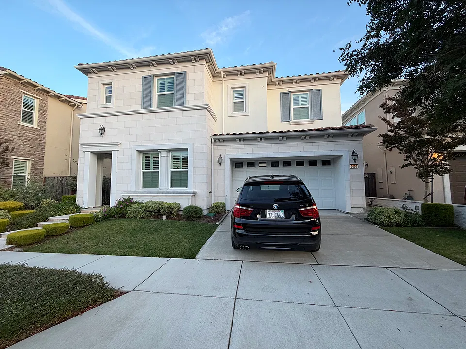 3050 Montbretia Way