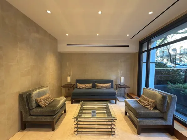 420 East 64th Street image 9 of 12