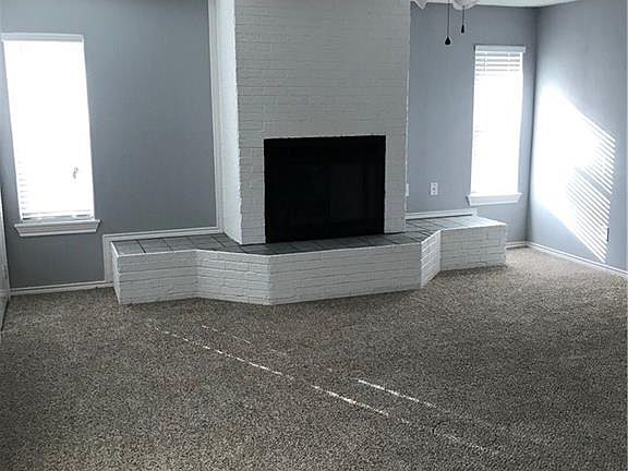 3rd image of 2300 Miriam Ln