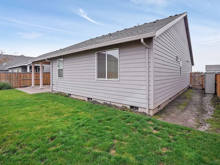 5150 Constellation Ave NE — Photo 38