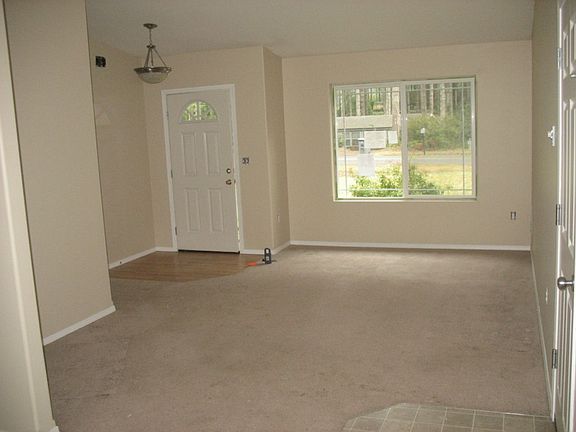 2nd image of 510 E Timberlake Dr