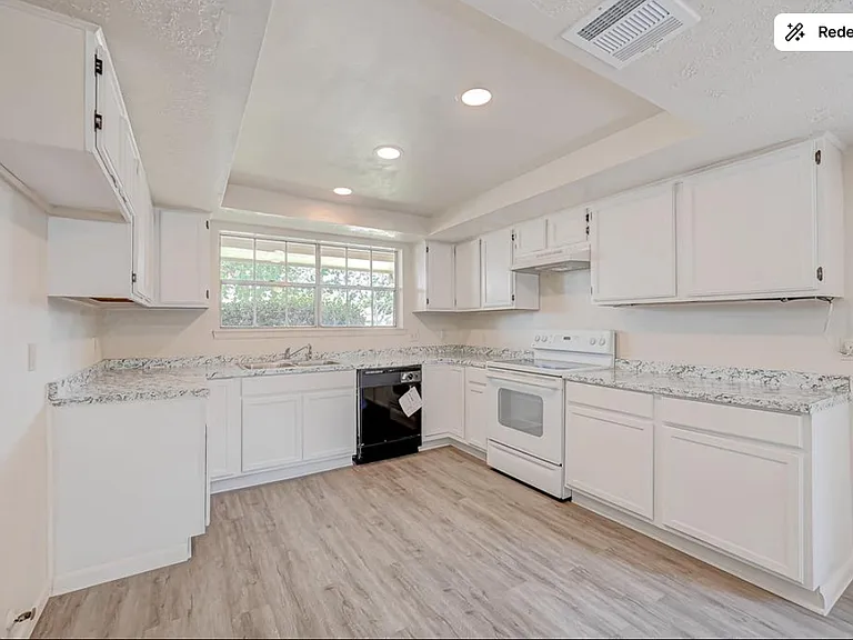 9910 Towne Brook Ln — Photo 10