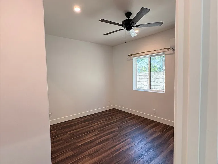 7128 McLennan Ave — Photo 8