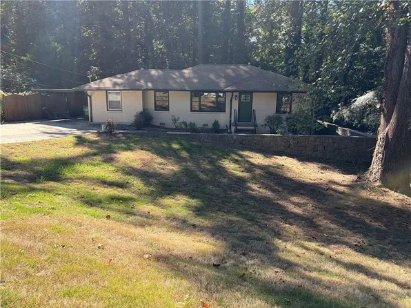 2847 Hollywood Dr, Decatur, GA 30033