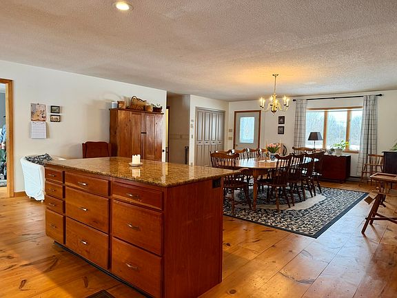 4th image of 780-782 Bagdad Rd