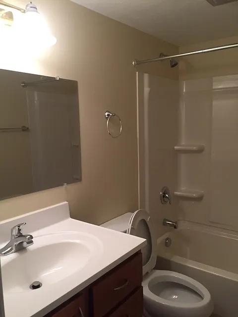 4 bed, 1324 sqft, $1,250 — Photo 3