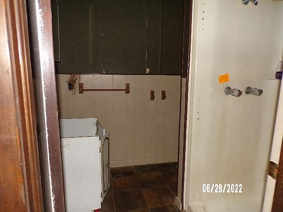 4th image of 165 Oakland Ave