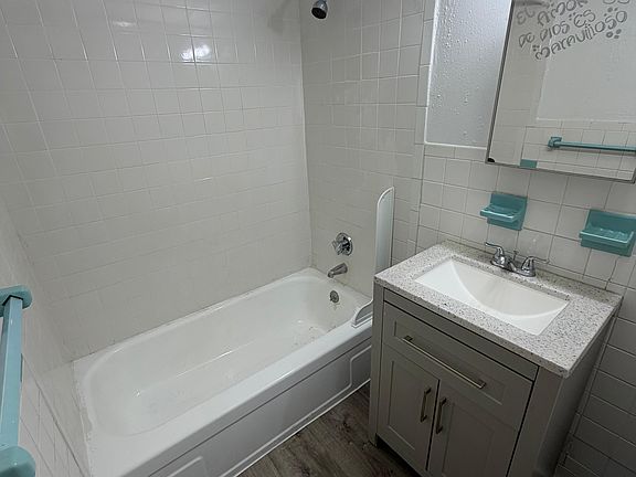 2nd image of 23 Roughan St #1