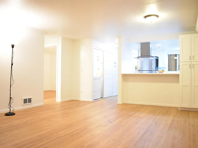 7378 W Lake Sammamish Pkwy NE #2-204 — Photo 15