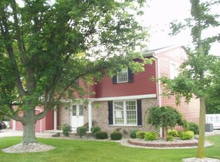 1127 Ridgewood Ln, Bluffton, IN 46714