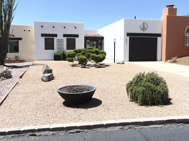 831 W Paseo Del Prado — Photo 1