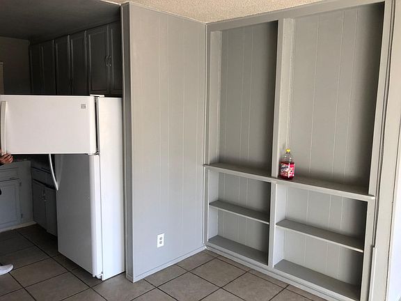 3rd image of 4221 Van Dyke Ave APT 3