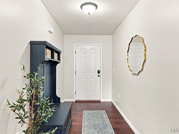 2nd image of 1854 Iron Mountain Dr